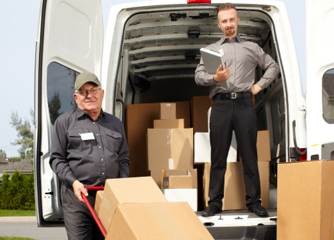 Packed boxes and moving support for a Stepney relocation
