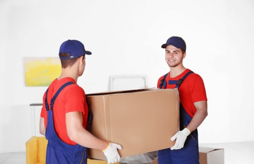 Moving truck service for Stepney homes and flats