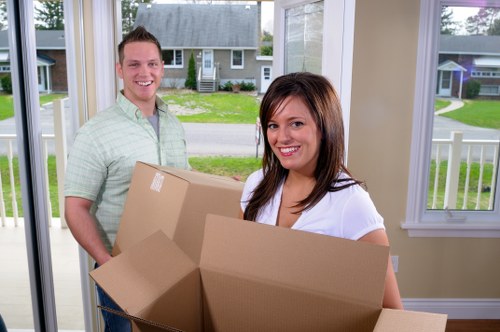 Stepney residential street access considerations for removals